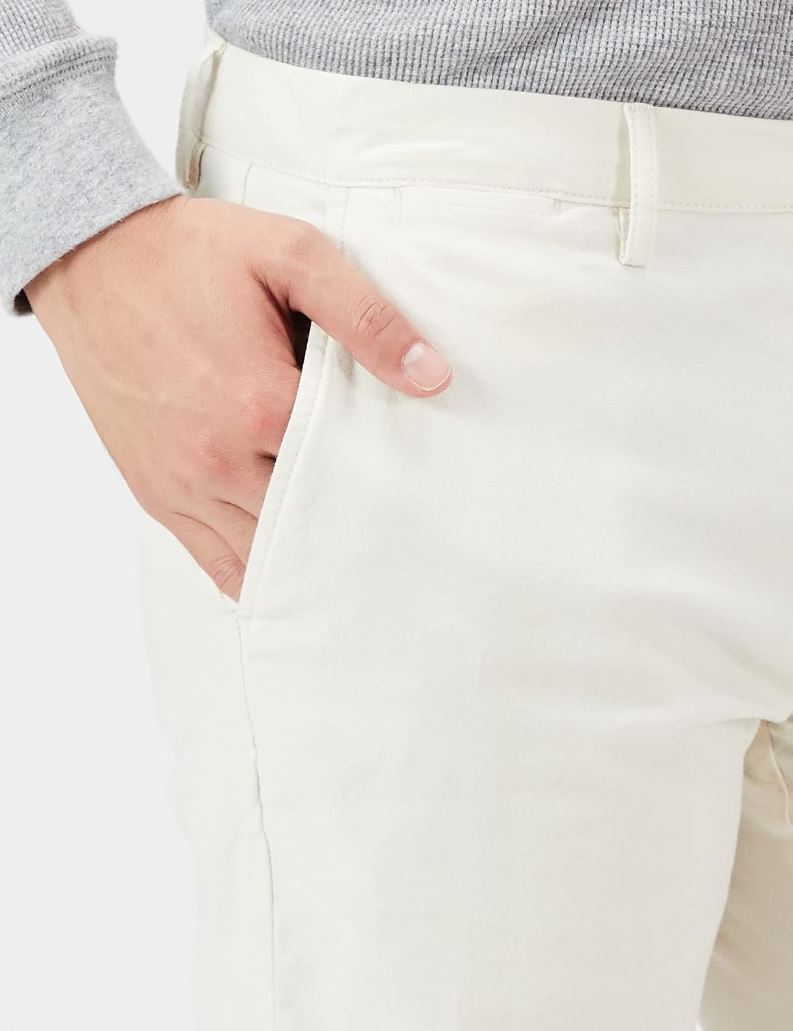 Lightweight Oxford Shorts That Actually Feel Right