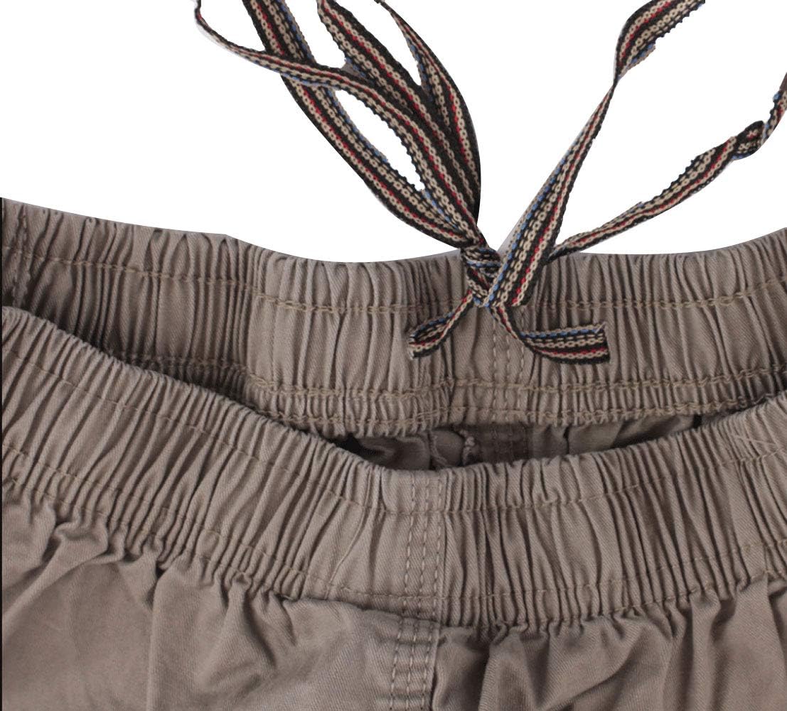 Casual summer vibes with a pair of loose‑fit cargo shorts