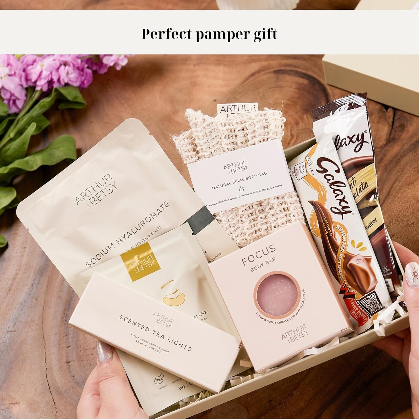 Hallby Hug In A Box, Pamper gift box, Relaxation Gifts For Women, Self Care Pamper Hamper, Birthday Gifts For women, Gifts for her, Pamper Spa Gift Set Friend Pamper