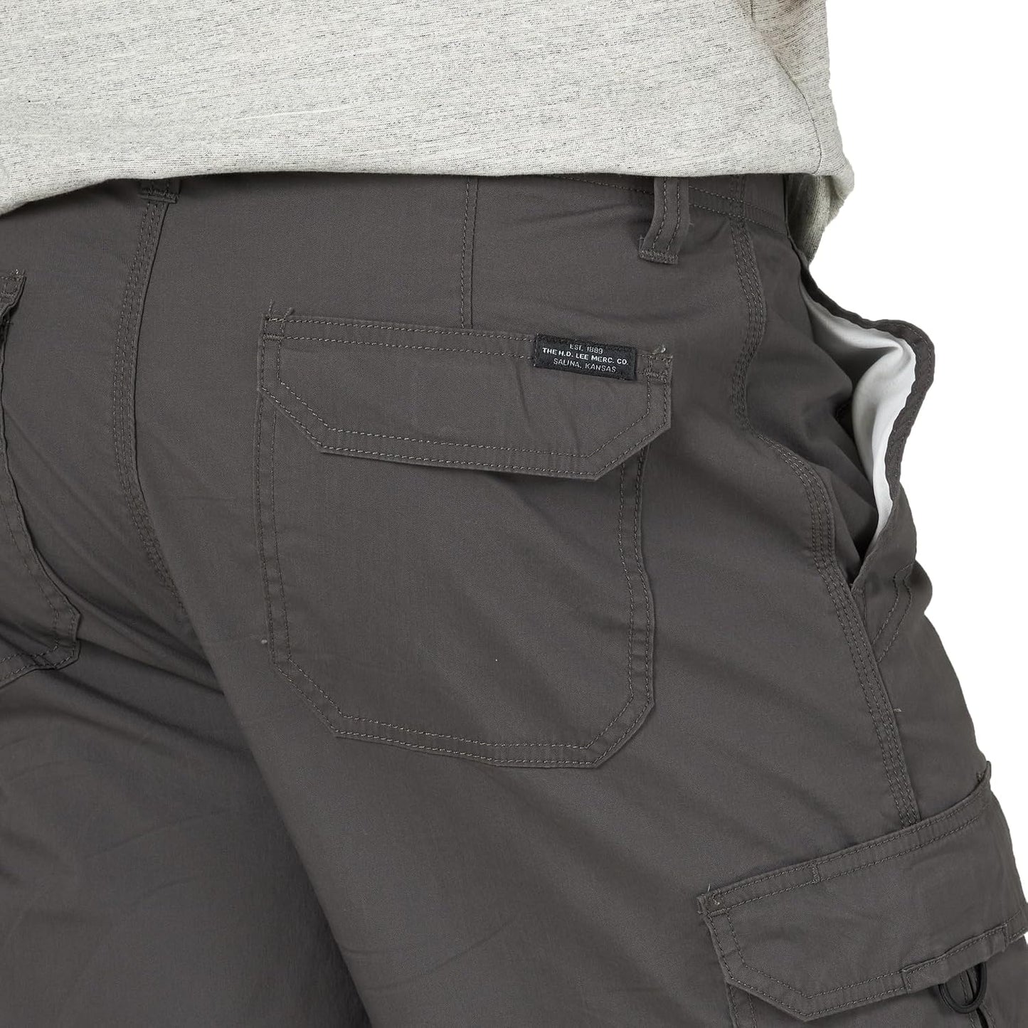 Lee Extreme Motion Cargo Shorts – built for the road