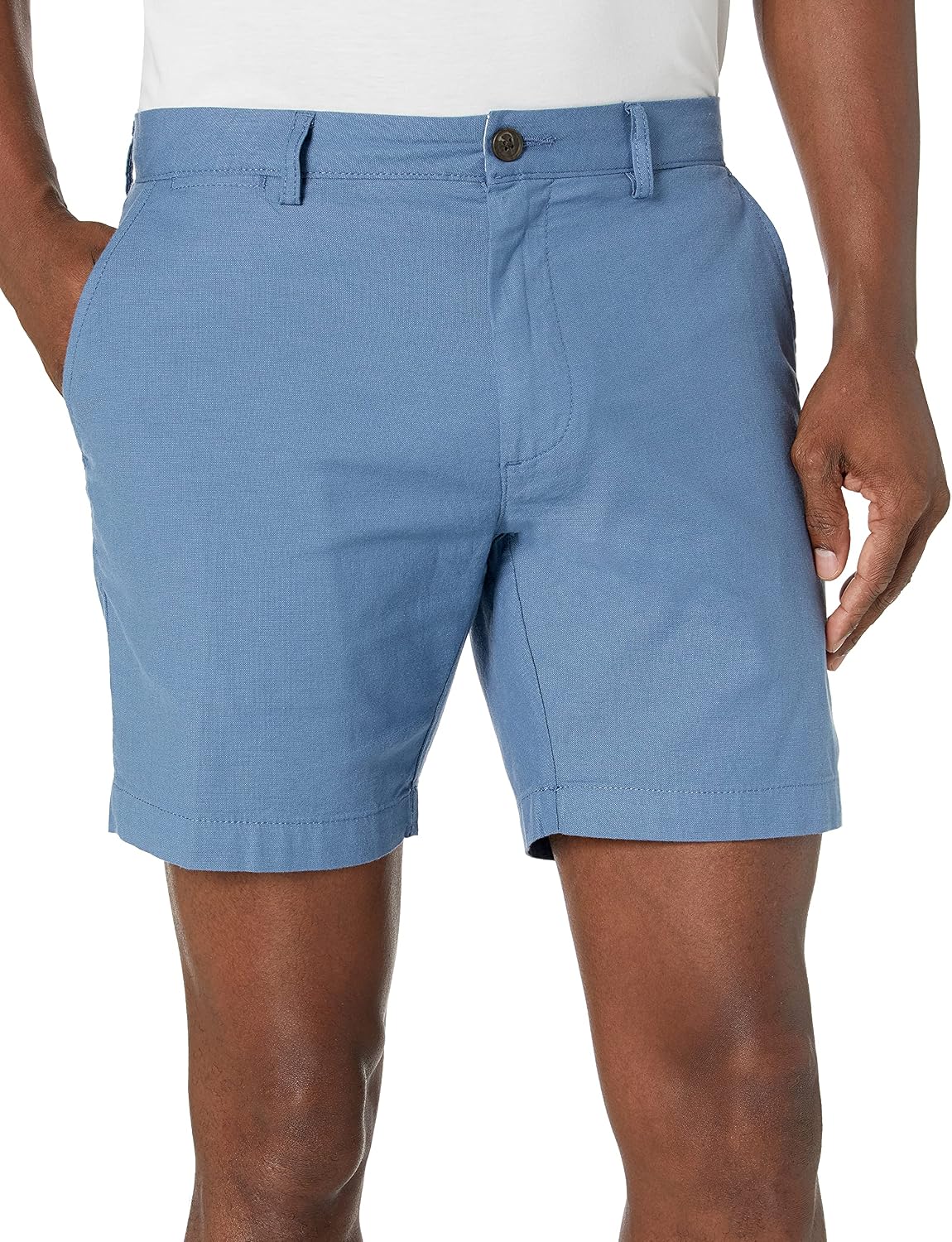 Finding Summer Ease in a Pair of Slim‑Fit Oxford Shorts