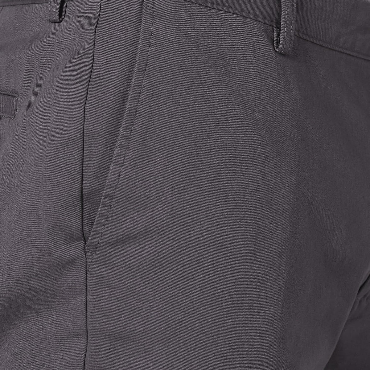 Everyday comfort in a pair of slim‑fit chino shorts