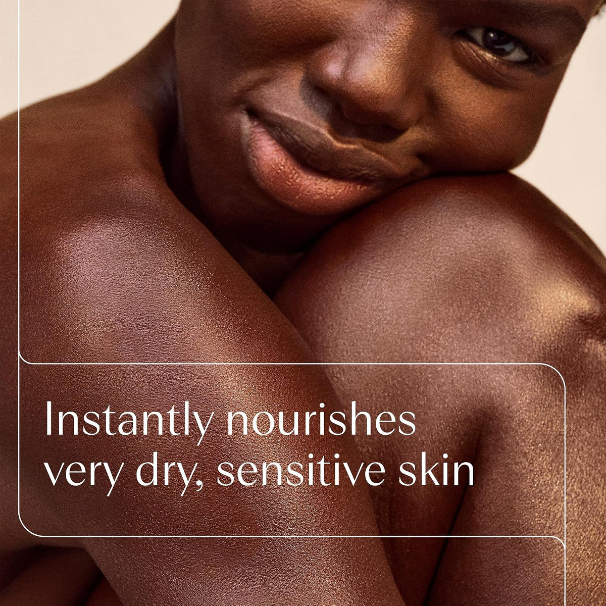 Aveeno Daily Moisturising Body Cleansing Oil (1x 50ml), Nourishing Shower Body Oil for Normal to Dry Skin, Soap-Free, Lightly Scented & Vegan* with Soothing Prebiotic Triple Oat