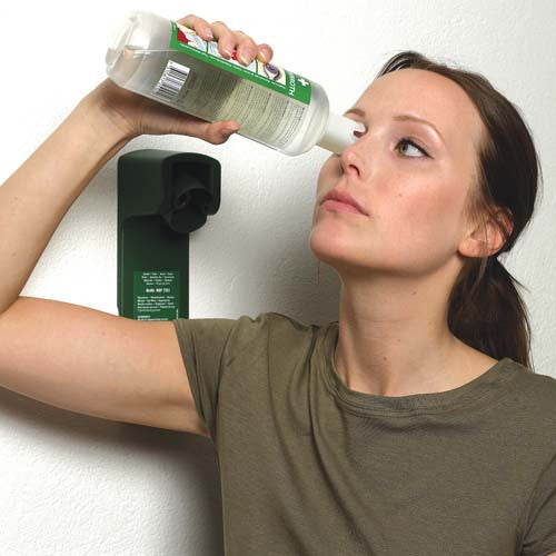 CEDERROTH NEUTRALISING EYEWASH 500ml & BRACKET