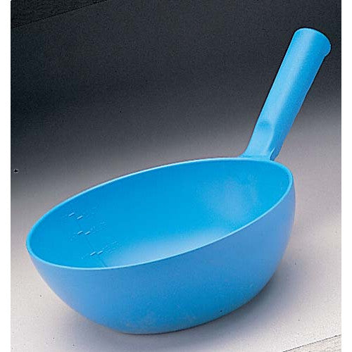 PLASTIC SCOOP - SHORT HANDLE