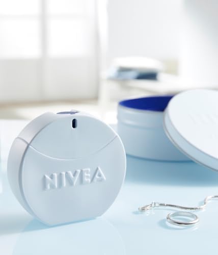 Nivea Eau de Toilette (30 ml), Iconic Scent in Elegant Bottle, Includes Nivea Jewellery Box