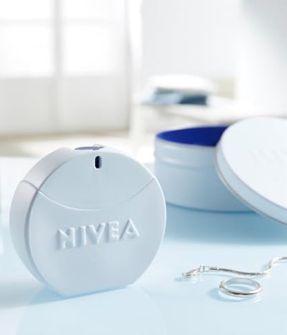 Nivea Eau de Toilette (30 ml), Iconic Scent in Elegant Bottle, Includes Nivea Jewellery Box