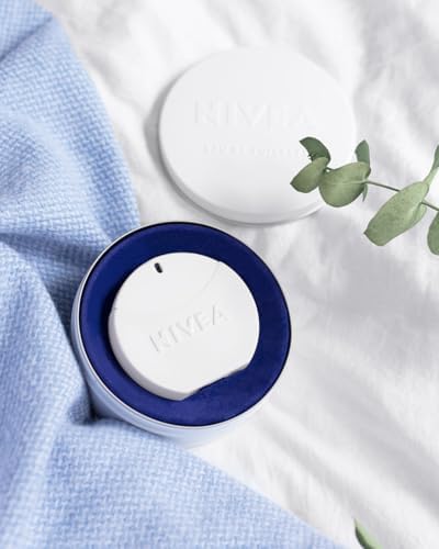 Nivea Eau de Toilette (30 ml), Iconic Scent in Elegant Bottle, Includes Nivea Jewellery Box