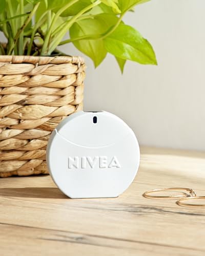 Nivea Eau de Toilette (30 ml), Iconic Scent in Elegant Bottle, Includes Nivea Jewellery Box