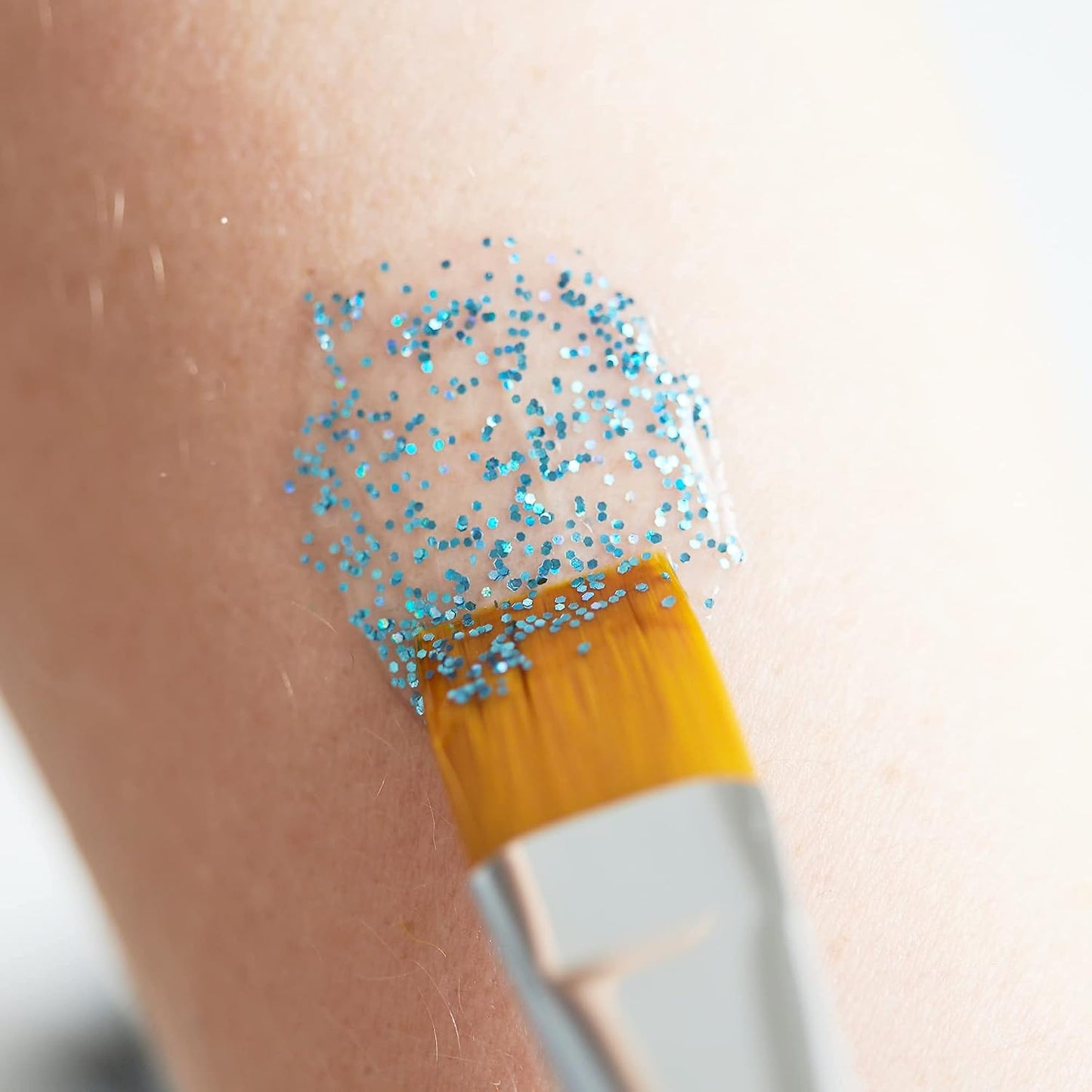 Face Glue by Moon Glitter 10ml Glitter Fix Gel Applier for Face Glitter Vegan Face and Body Adhesive Primer Glue for Glitter, Eye Shadow, Pigment, Eye dust Application
