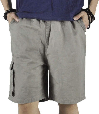 Casual summer vibes with a pair of loose‑fit cargo shorts