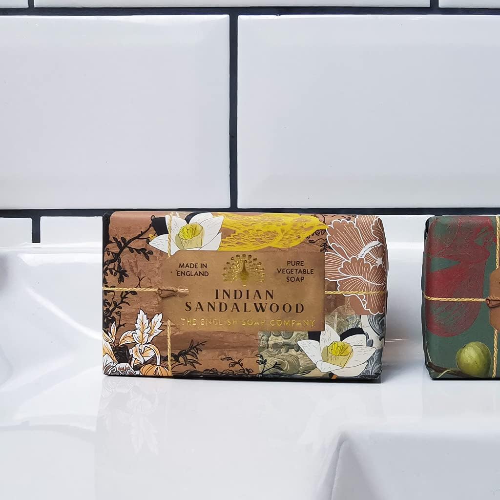 The English Soap Company Anniversary Indian Sandalwood Soap - Luxury Shea Butter Bar with Warm Woody Scent - Vegan Friendly, Plastic-Free Recyclable Packaging, Made in England - 190g