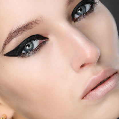 Revolution Beauty London, Gel Eyeliner Pot With Brush, 3g