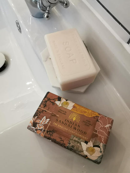 The English Soap Company Anniversary Indian Sandalwood Soap - Luxury Shea Butter Bar with Warm Woody Scent - Vegan Friendly, Plastic-Free Recyclable Packaging, Made in England - 190g