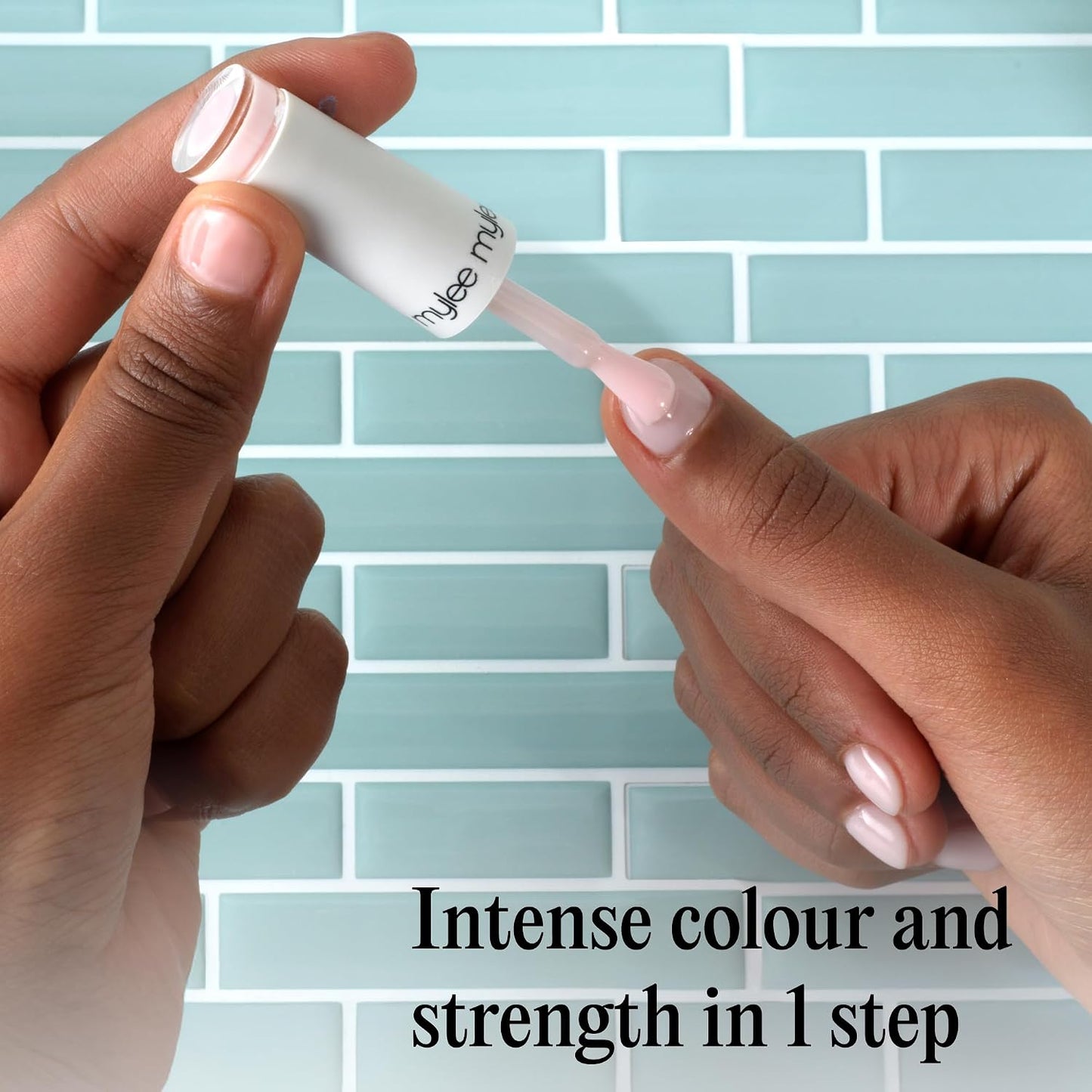 Soft pink, strong nails: the Rose Petal Builder Gel that actually delivers