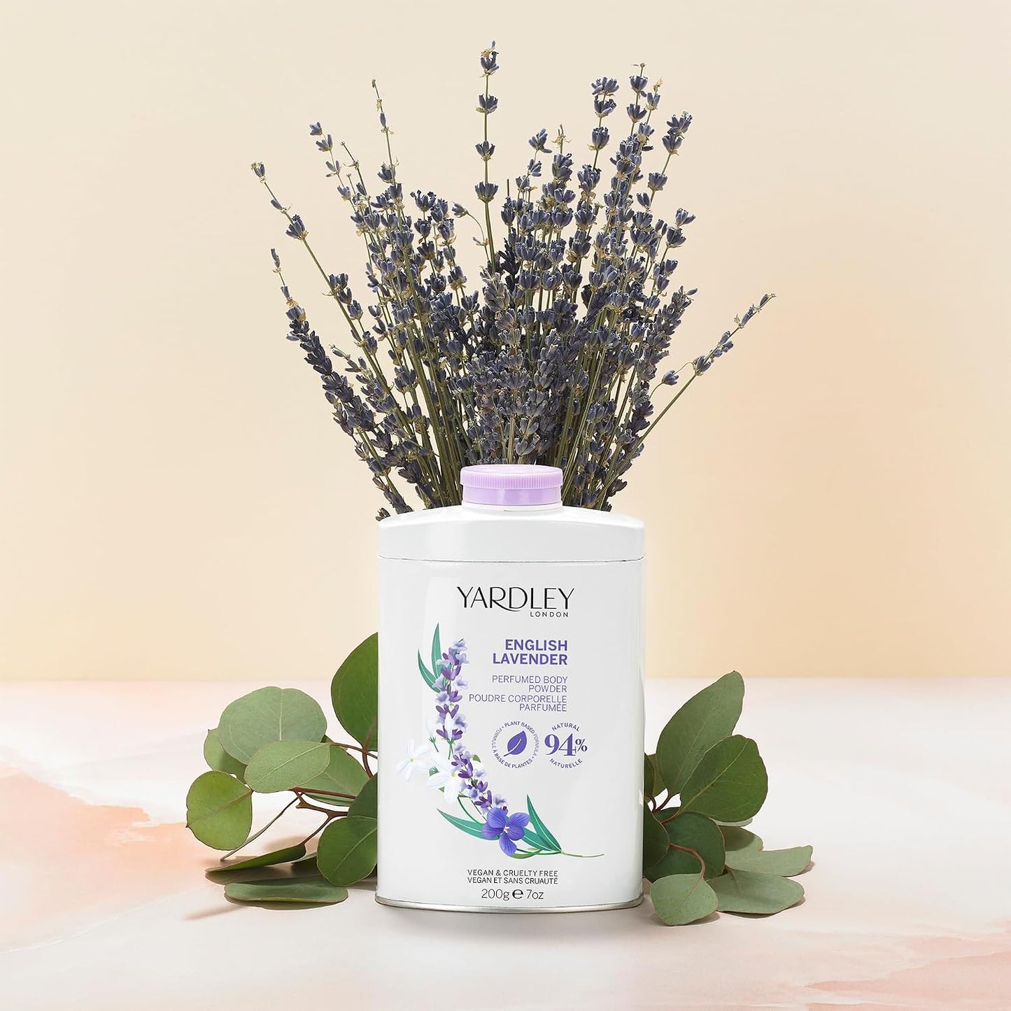Yardley London English Lavender Perfumed Body Powder, Talcum Powder for Women to Help with Odour Control &amp; Chafing, English Lavender Dusting Powder, Vegan &amp; Cruelty Free, 200g