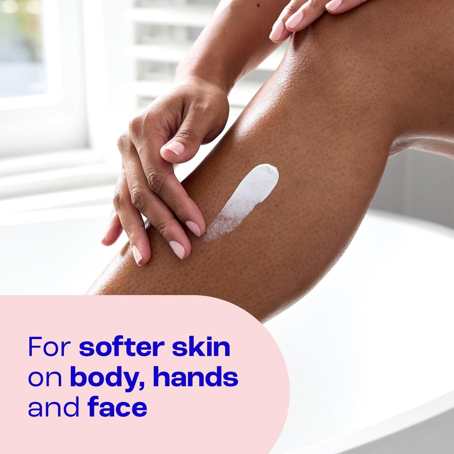 E45 Moisturising Lotion 200 ml, Daily Body Moisturiser for Dry &amp; Sensitive Skin, Long-Lasting Hydration to Soothe, Protect &amp; Restore Softness