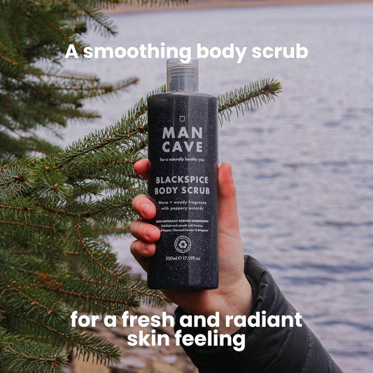 ManCave Blackspice Mens Body Scrub, 500 ml, Body Wash, Natural Formulation, Vegan, Eco-Conscious and Cruelty-Free, Warm &amp; Woody Shower Gel for Men with Pumice, Charcoal, Body Wash for Men