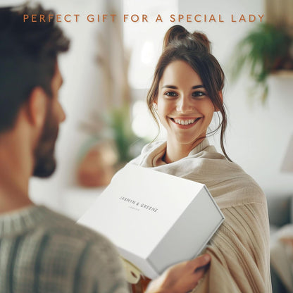 Jasmyn &amp; Greene Relaxation Birthday Gifts for Women - Luxury Pamper Hamper Bath Set Gifts for Her with Lavender. Spa Sets for Mum with Organic Self Care Presents. Pamper Gift for Womens Birthday