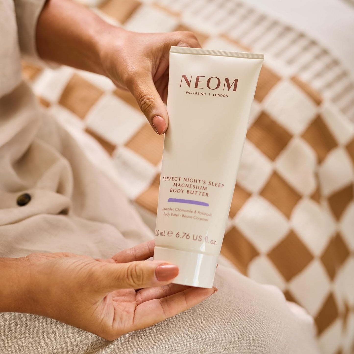 NEOM Perfect Night's Sleep Magnesium Body Butter, 200ml I Lavender, chamomile and patchouli I Essential Oils I Nourish and soften skin