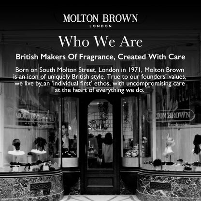 Molton Brown Re-Charge Black Pepper Bath &amp; Shower Gel 300 ml