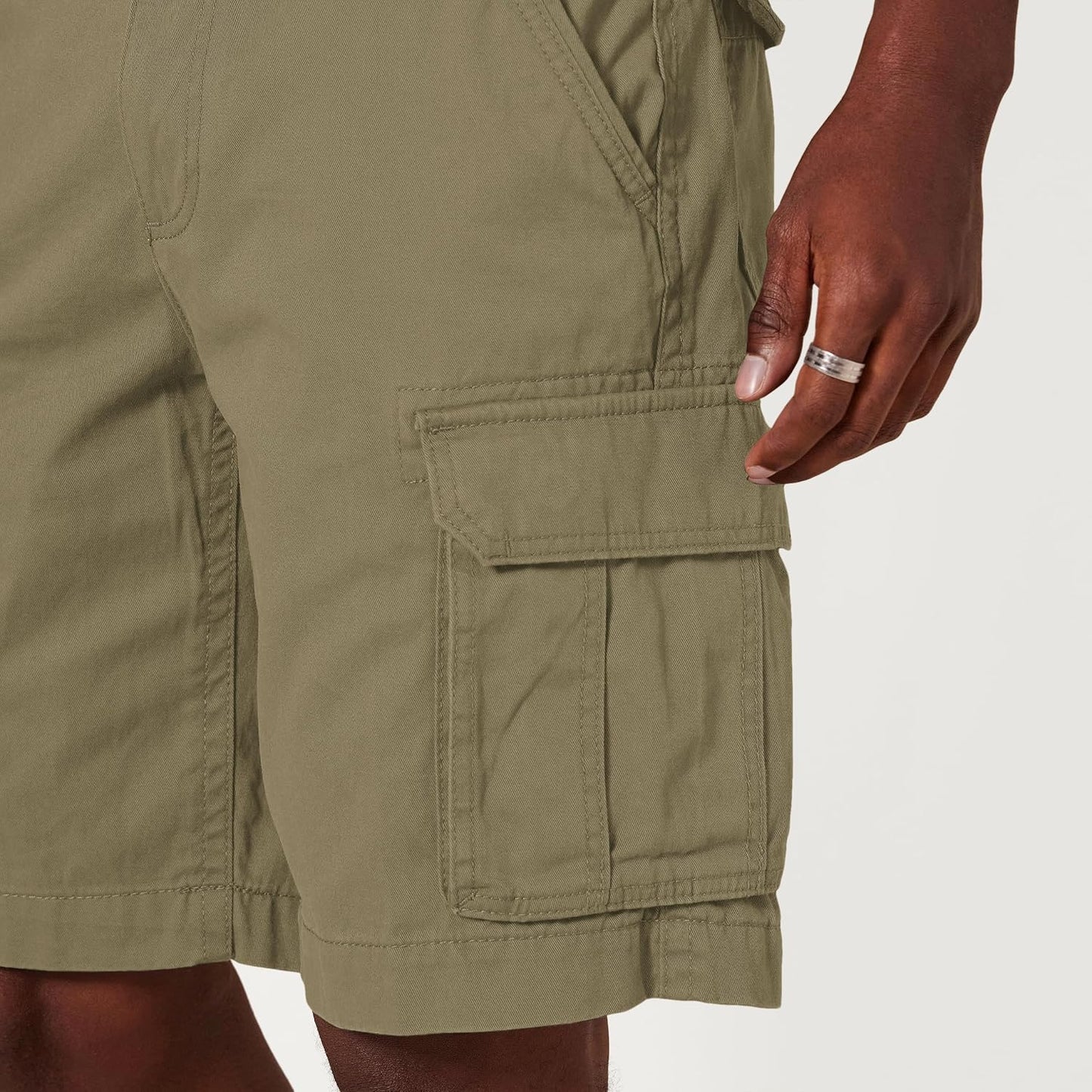 Why the Amazon Essentials Cargo Shorts feel oddly right