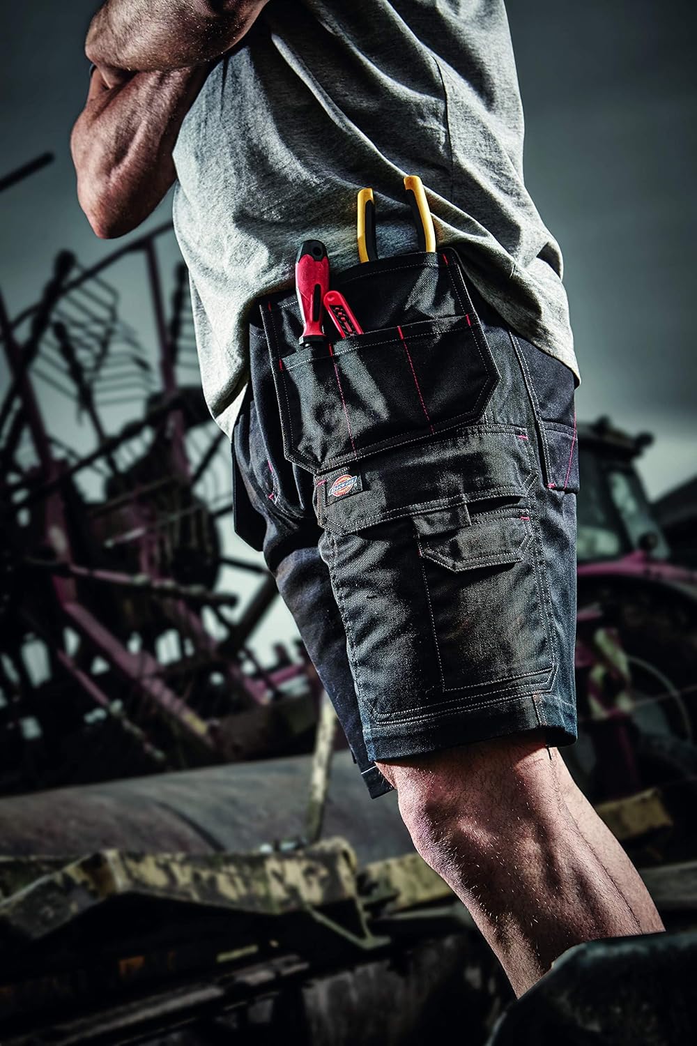 Why the Dickies “Redhawk Pro” Shorts Feel Like a Work‑site Upgrade