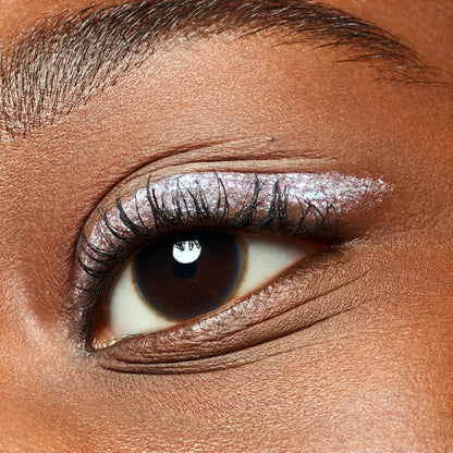 essence JELLY JEWELS glitter eyeshadow topper, instant result, intensive, dewy, glittery (4.2g)