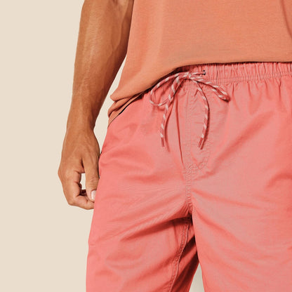 Easy‑going summer shorts that actually stay put